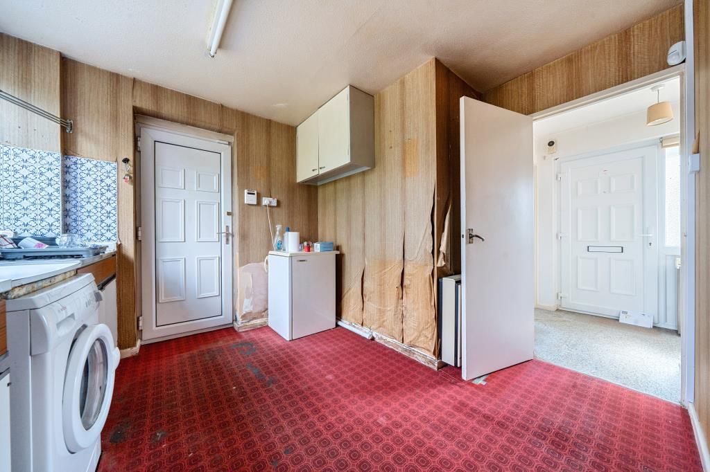 Property photo 3 of 20 Kitchen