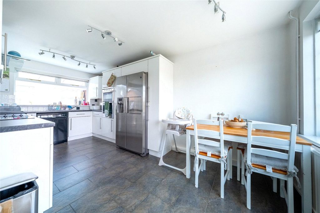 Property photo 2 of 16 Picture No. 04