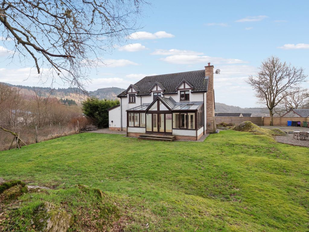 Property photo 2 of 40