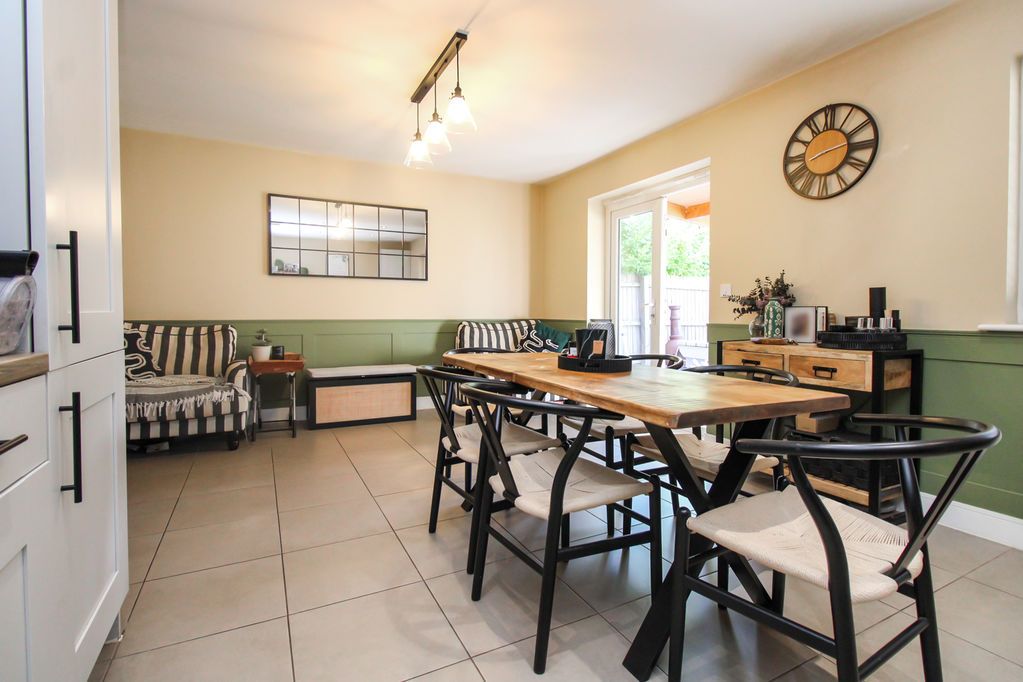 Property photo 2 of 18 Kitchen/Diner