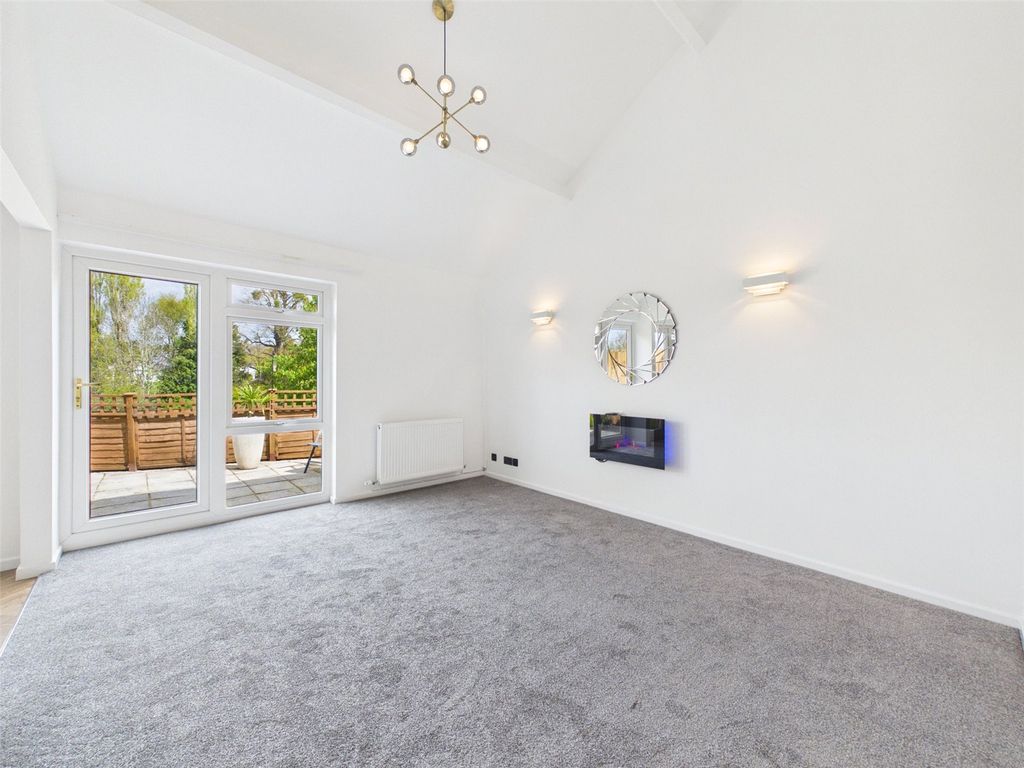 Property photo 3 of 19 Picture No. 07