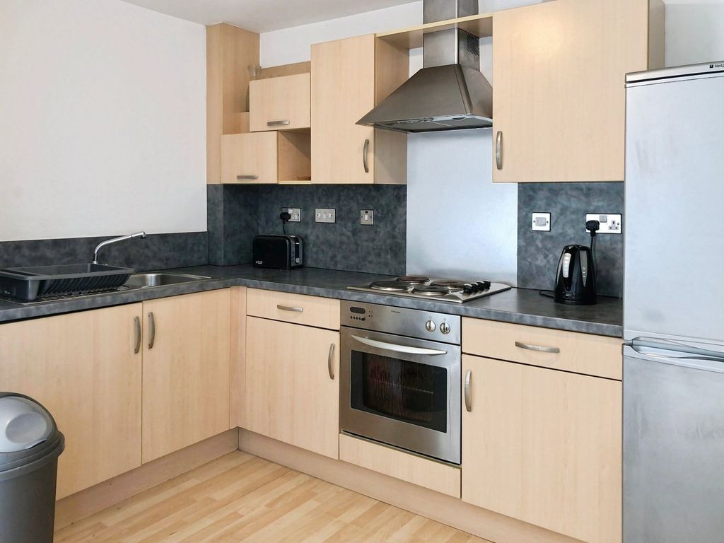 Property photo 2 of 8 Picture No. 14