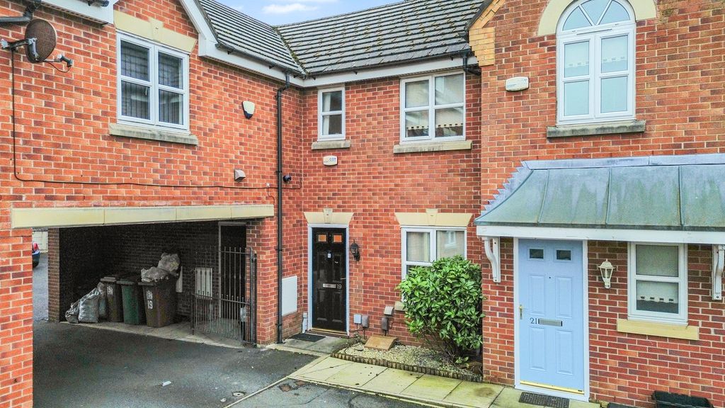 Property photo 1 of 20