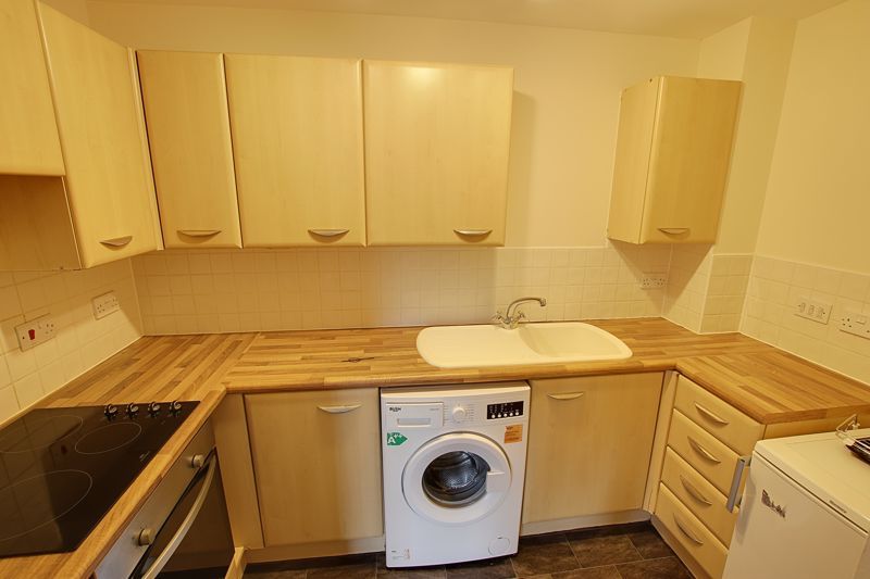 Property photo 3 of 10 Photo 13