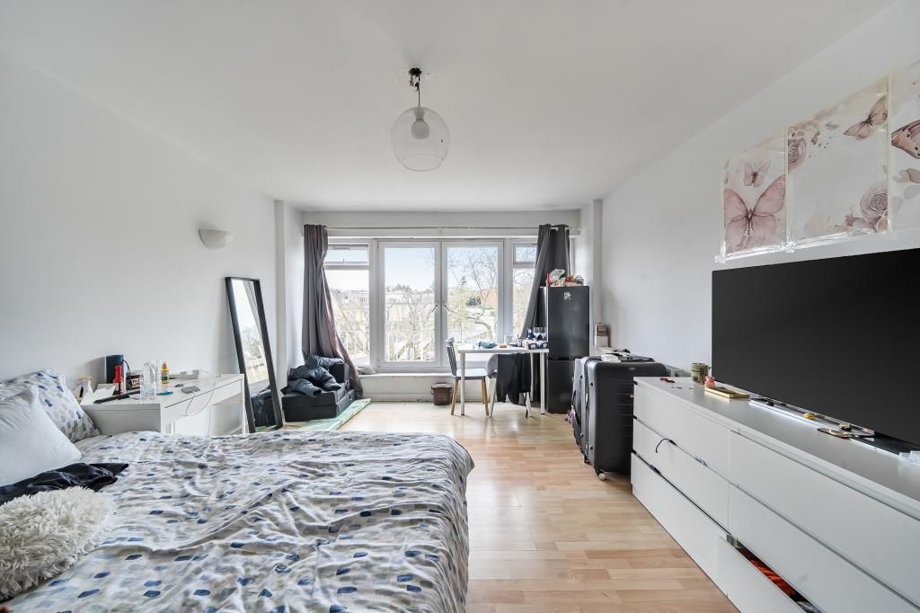 Property photo 2 of 20 Reception Room