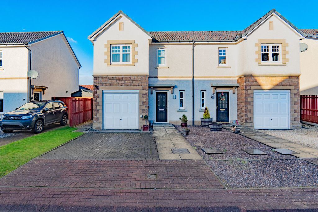 Property photo 1 of 30