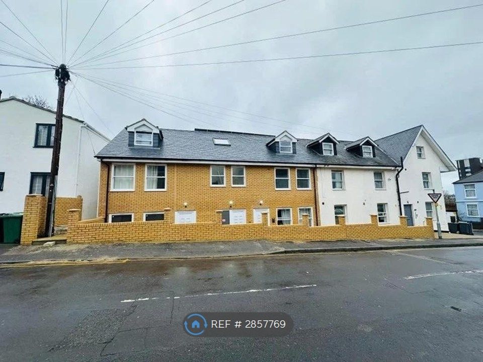 Property photo 1 of 8