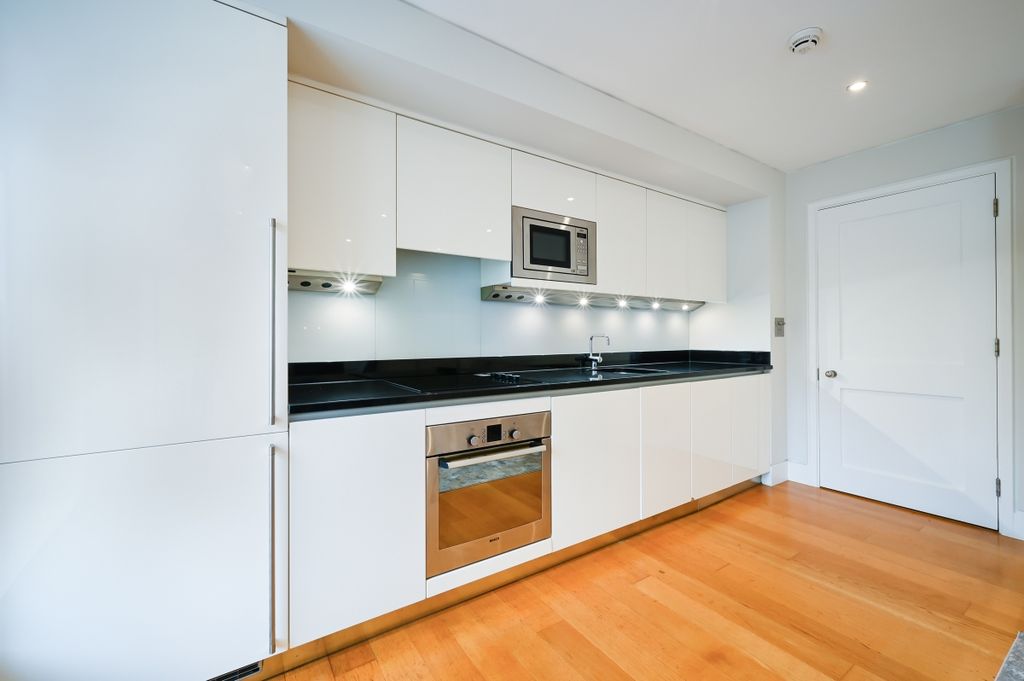 Property photo 2 of 12 Kings Road, 203, ...