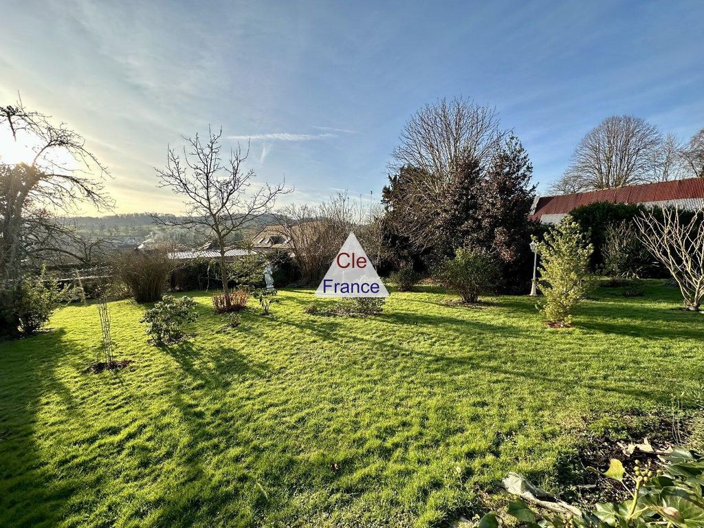 Property photo 2 of 11