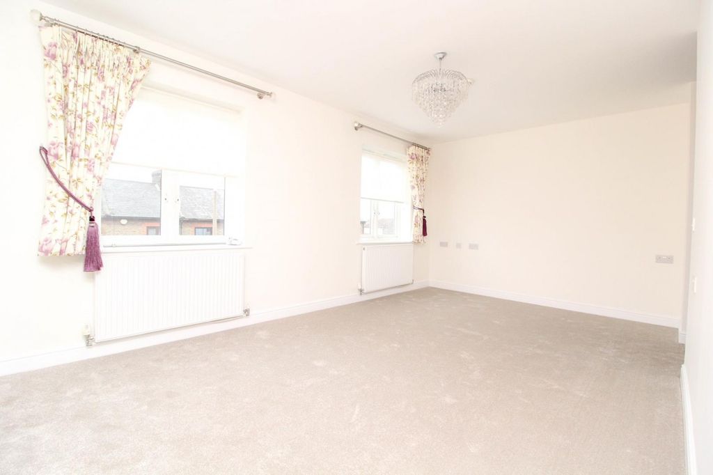 Property photo 3 of 6 Internal