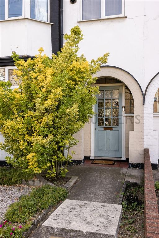 Property photo 3 of 16