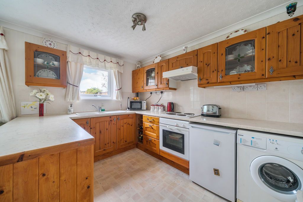 Property photo 3 of 18 Kitchen/Diner