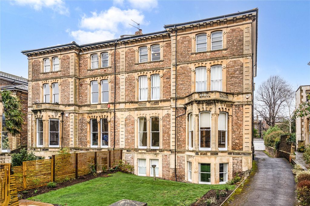 Property photo 1 of 14 Picture No. 10