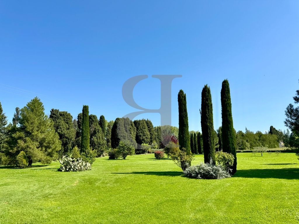 Property photo 2 of 27