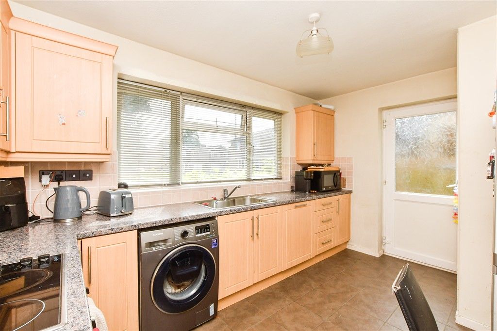 Property photo 3 of 10 Kitchen/Breakfast Room
