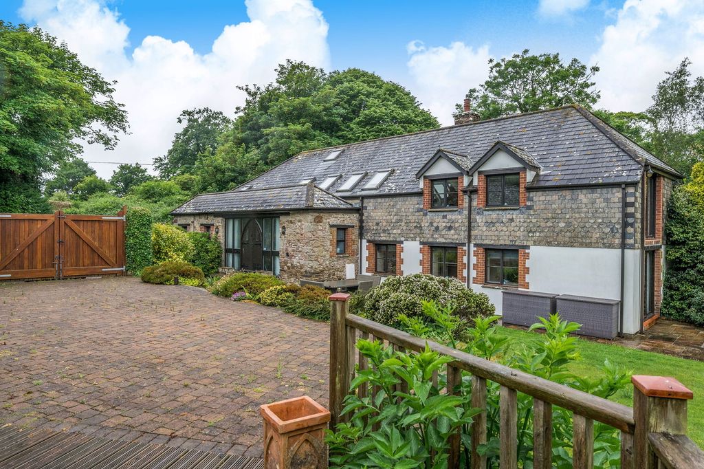 Property photo 1 of 19