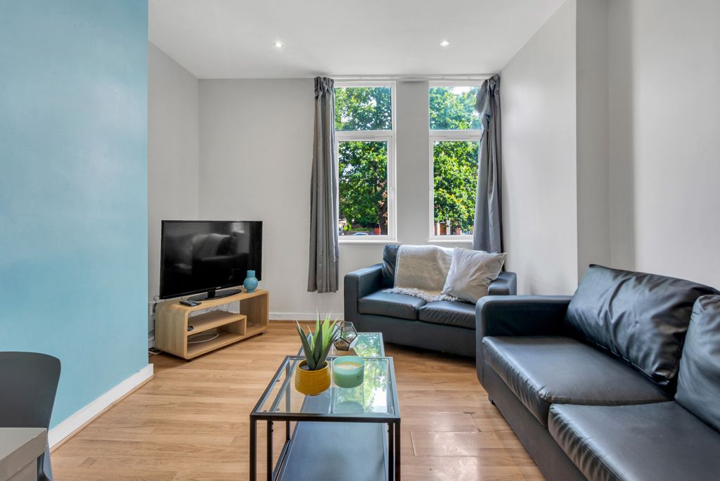 Property photo 1 of 9 Property Photo