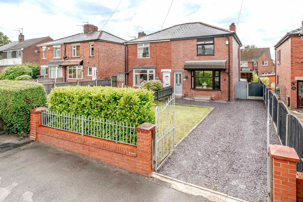 Property photo 1 of 32