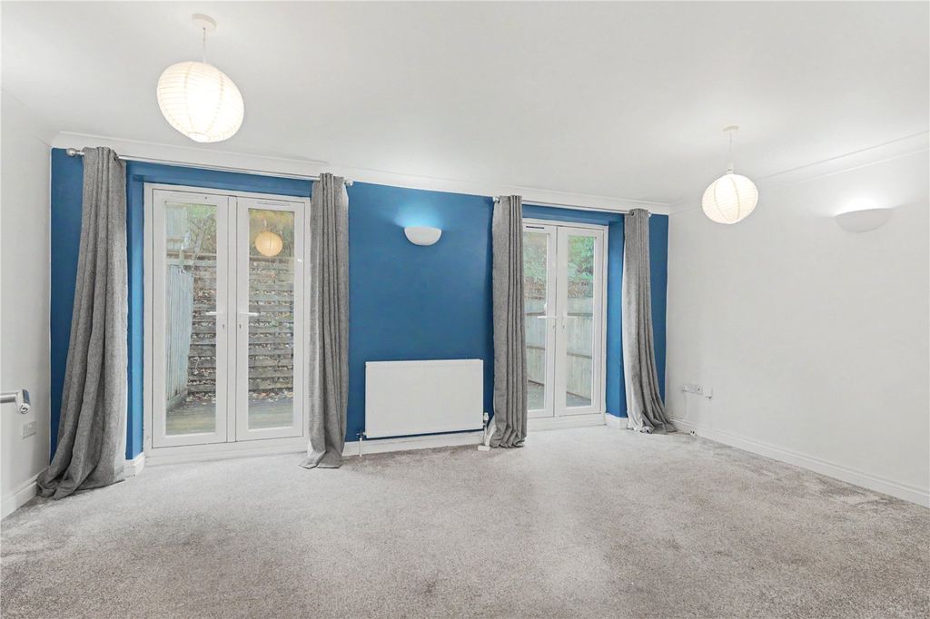 Property photo 3 of 12 Picture No. 20