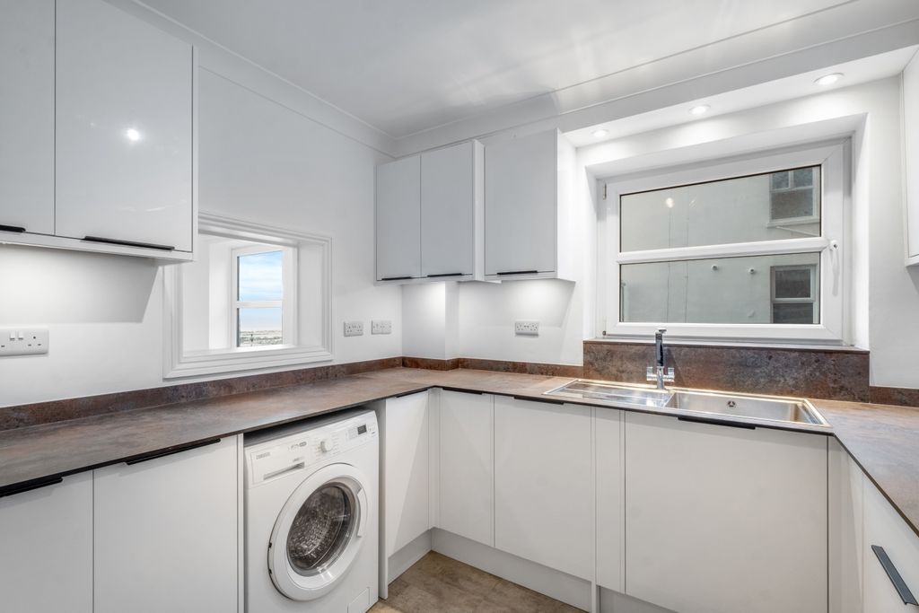 Property photo 2 of 15 10-82A8Pd - 81344 - 7 Augusta Hse-52