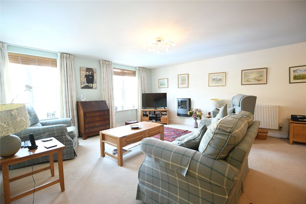 Property photo 3 of 15 Picture No. 11