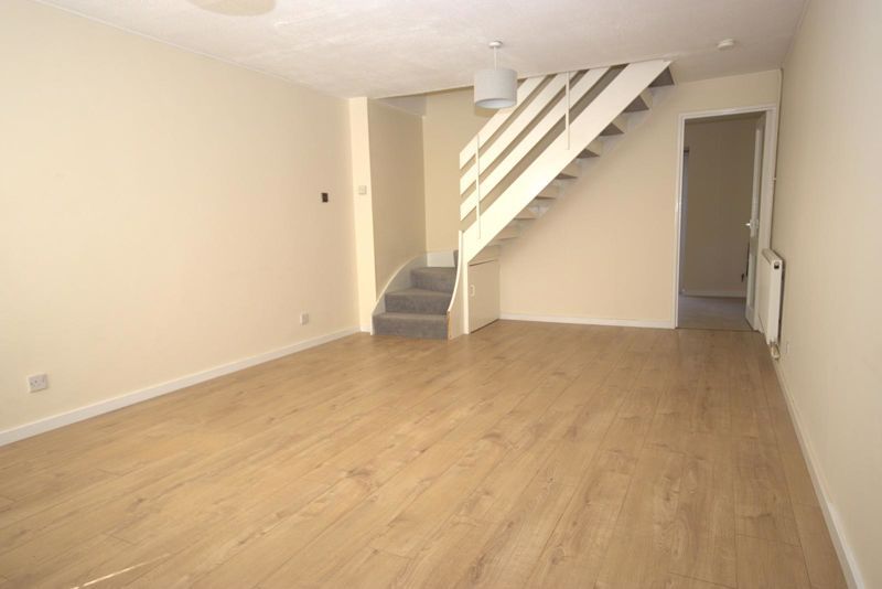 Property photo 3 of 7 Photo 9