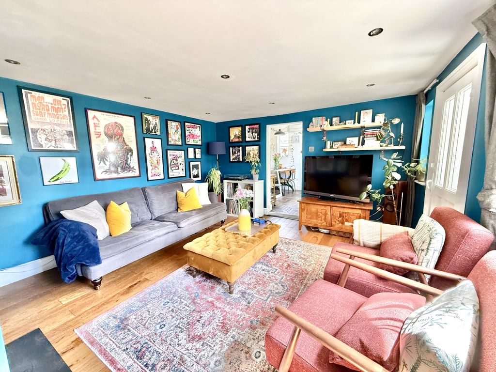 Property photo 3 of 14