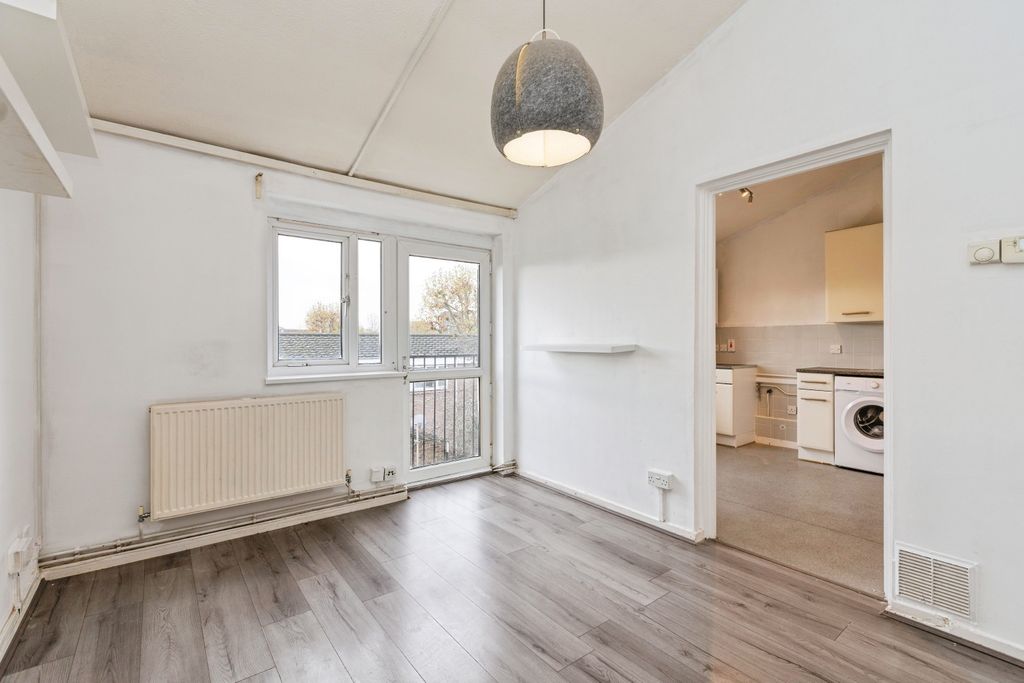 Property photo 3 of 12 Reception Room