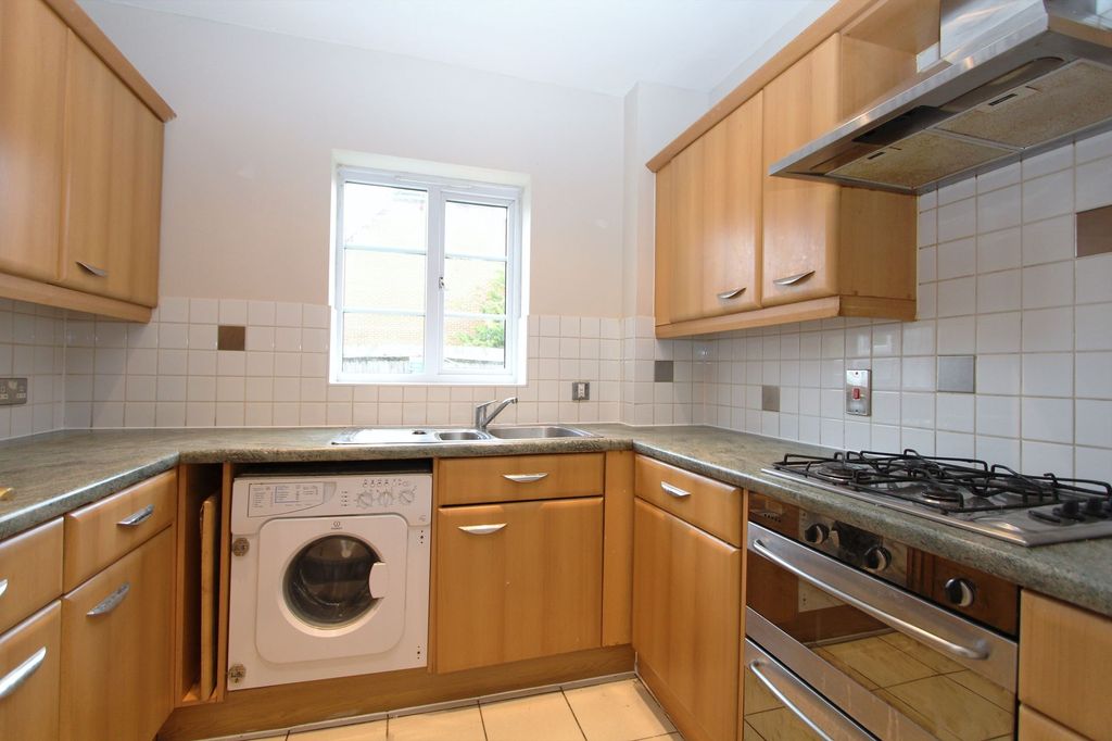 Property photo 3 of 14 Kitchen