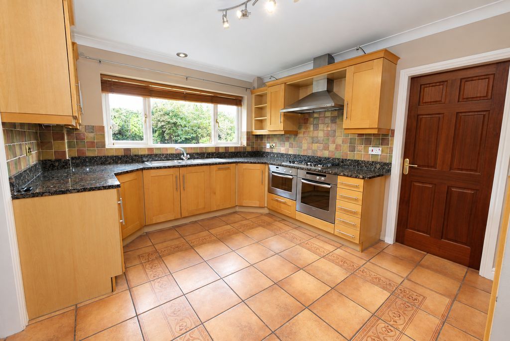 Property photo 3 of 36 7