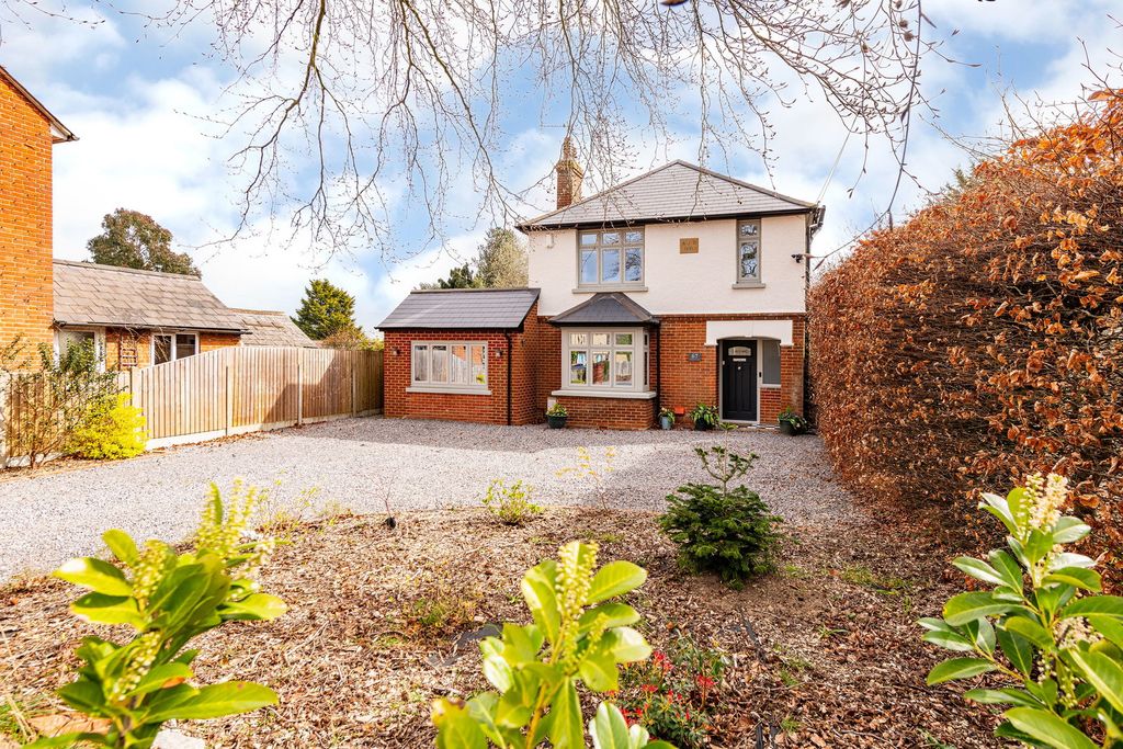 Property photo 2 of 23