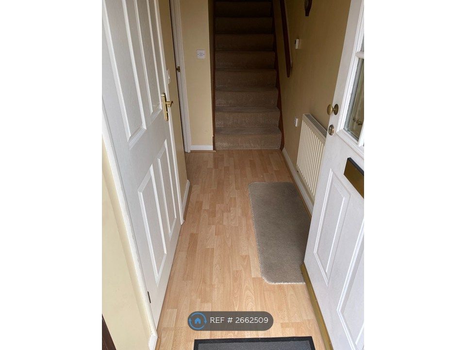 Property photo 2 of 18 Entrance