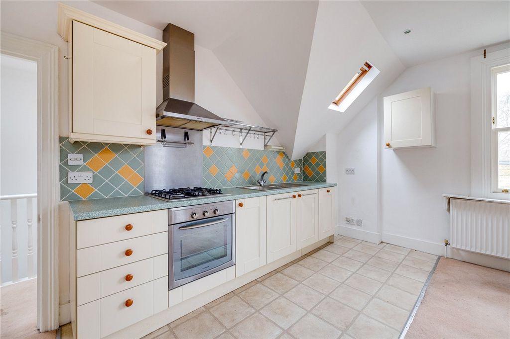 Property photo 3 of 13 Picture No. 14