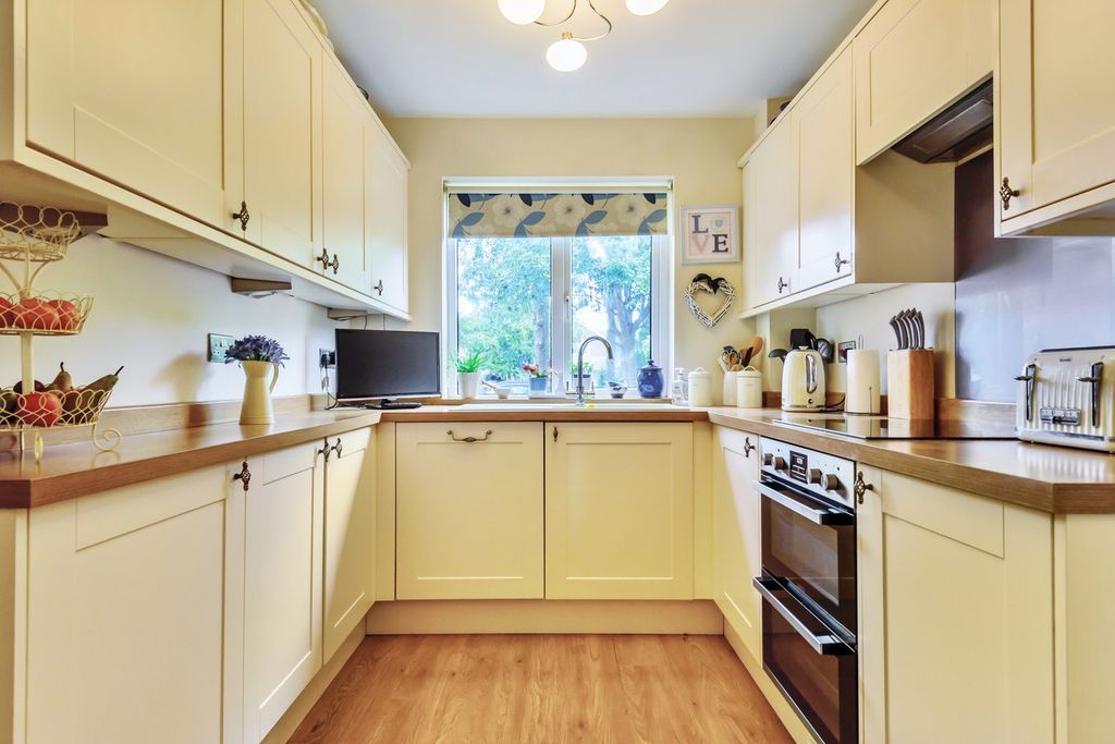 Property photo 3 of 22