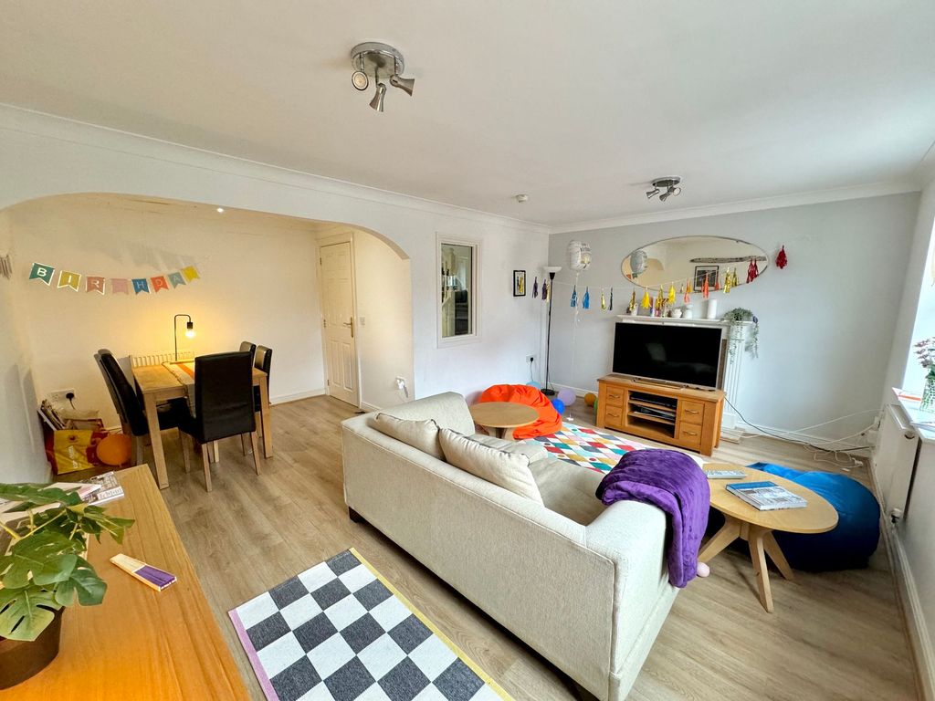 Property photo 3 of 14