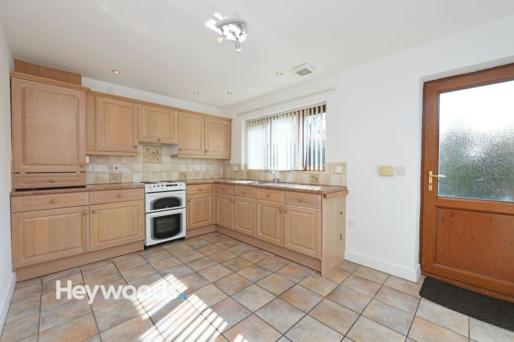 Property photo 2 of 30