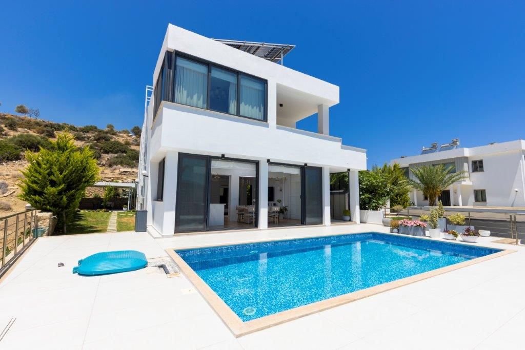 Property photo 2 of 26 Exclusive 4-Bedroom Villa For Sale In Alagadi With Private Swimming Pool Image No 2
