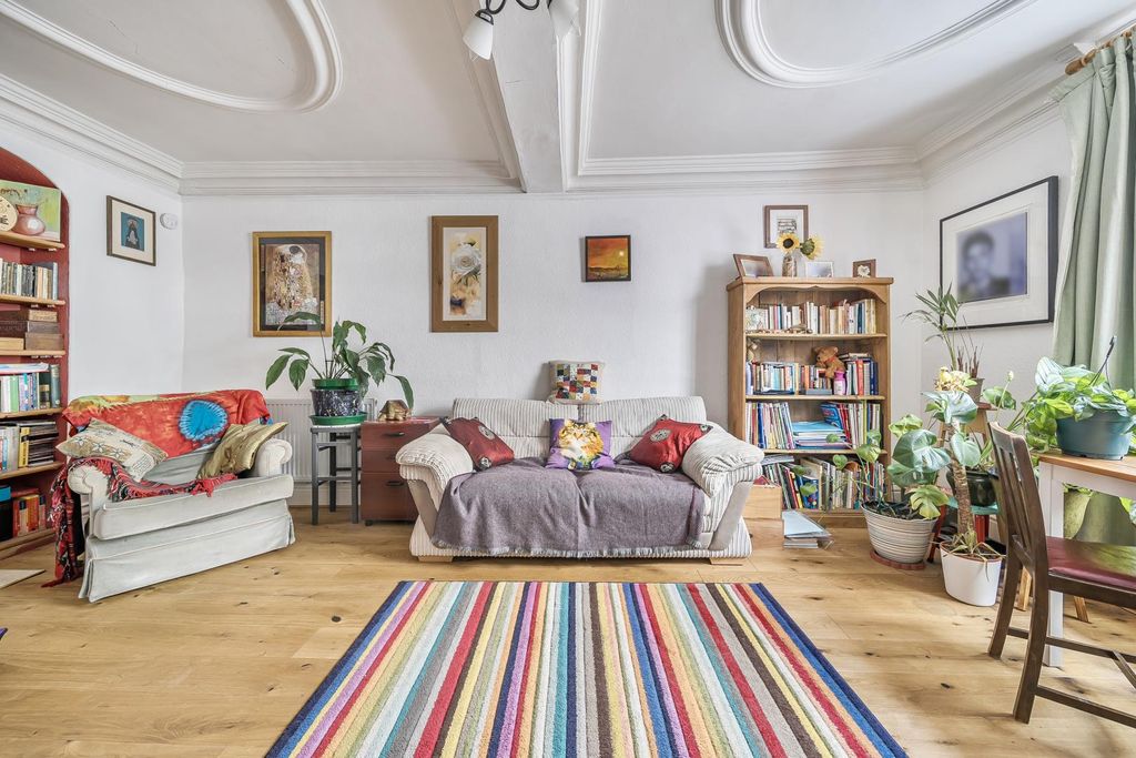 Property photo 1 of 18 Seddons Tiverton