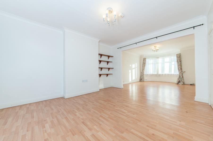 Property photo 2 of 8