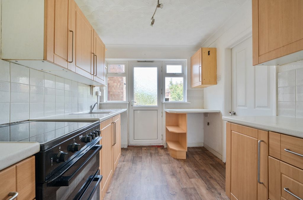 Property photo 2 of 13 29-6A6229c226836-...