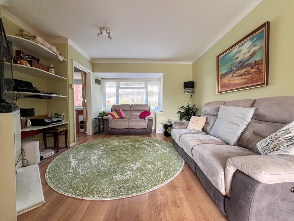 Property photo 2 of 32