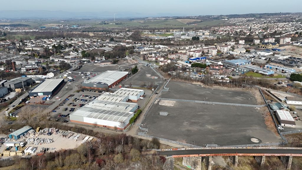 Property photo 1 of 4 Photo 4