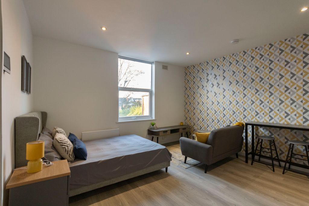 Property photo 1 of 7 Img_1323_1