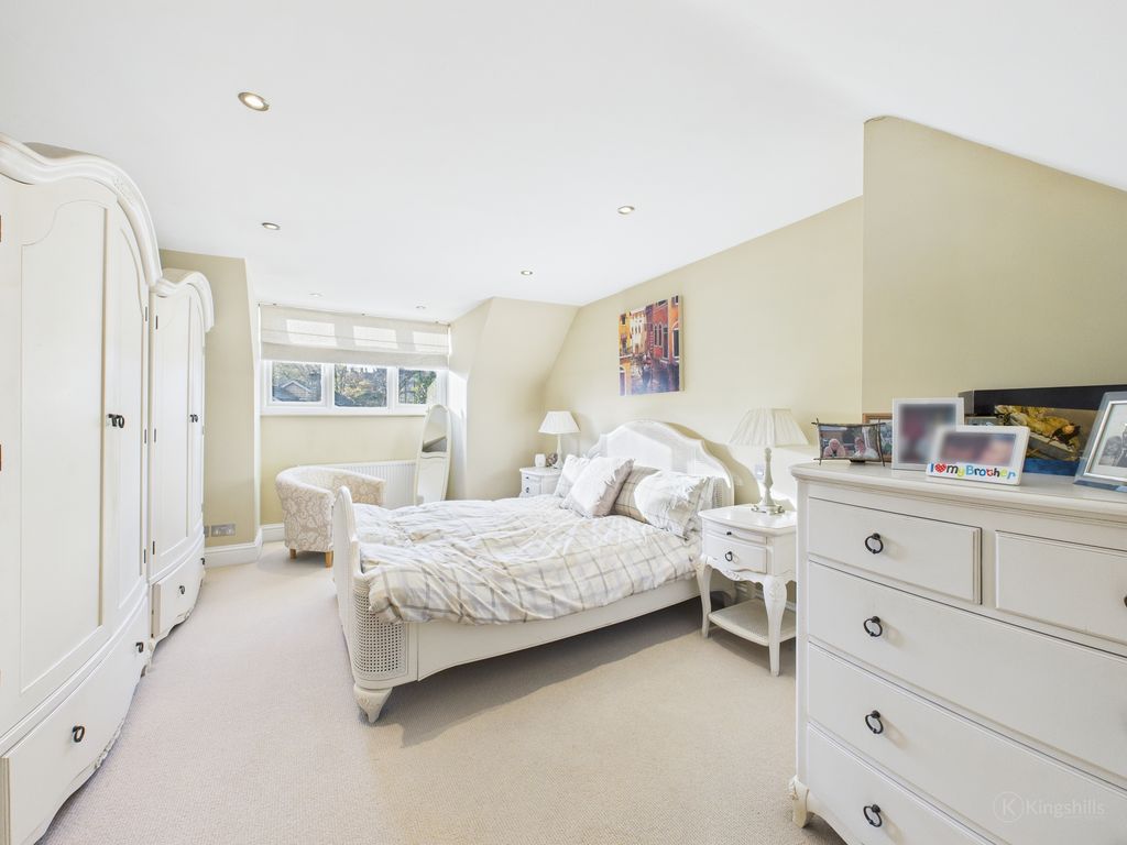 Property photo 3 of 16 Bedroom 1