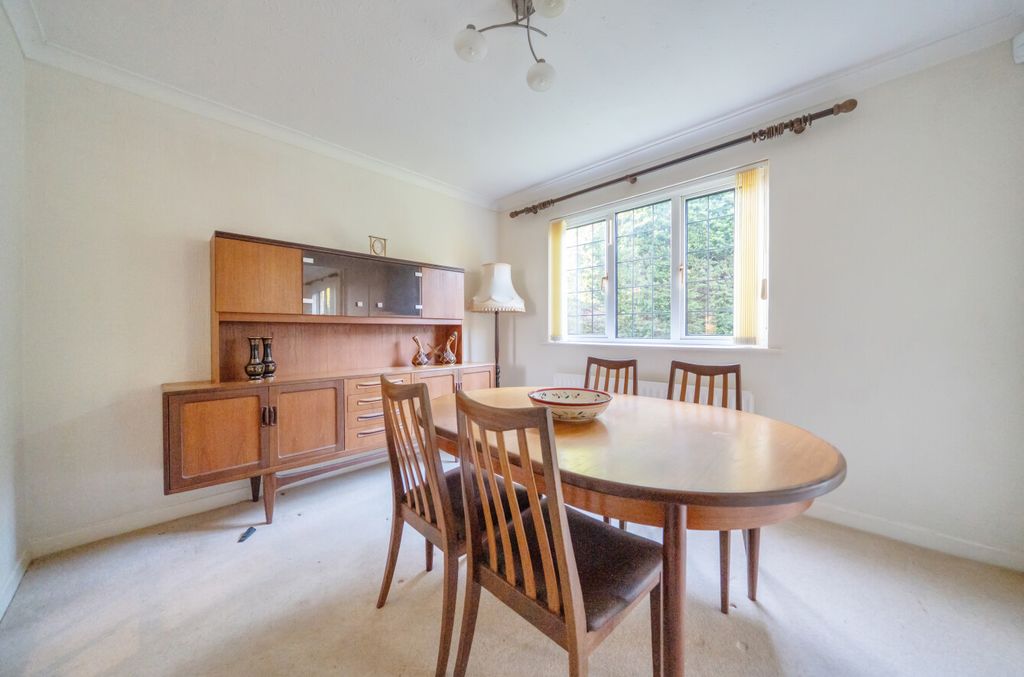 Property photo 3 of 21 1424072-4-69A86Ec...