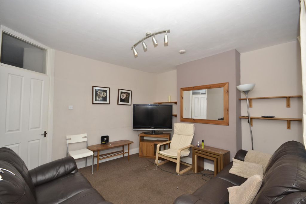 Property photo 2 of 8 Living Room
