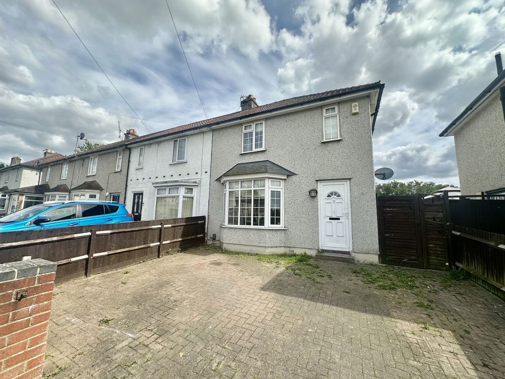 Property photo 1 of 9 External
