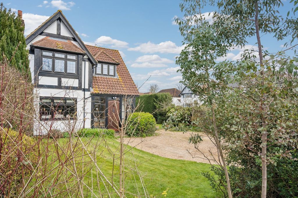 Additional image 6 of 3 bed detached house for saleSt James Walk, Richings Park, Iver SL0