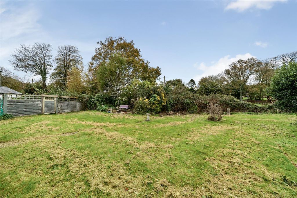 Property photo 2 of 22