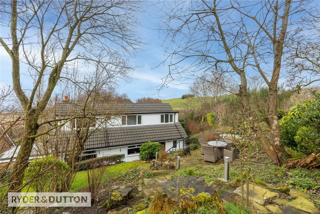 Property photo 3 of 38 Picture No. 35